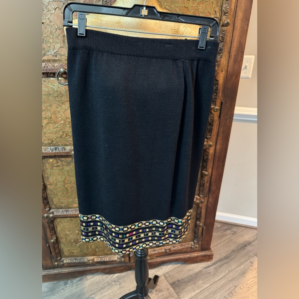 St John Elegant‎ Black Skirt with Gold Accents 4